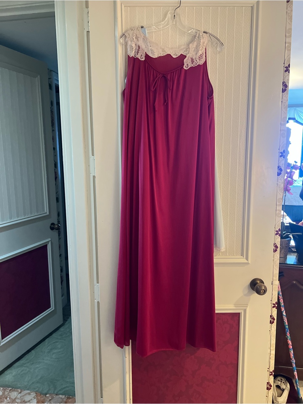 Lace-Trim Sleeveless Nightdress in Berry Pink